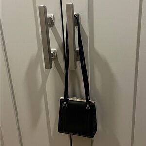 Vintage Lord and Taylor Black Handbag